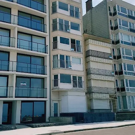 Appartement Zeedijk 241, Uitzicht Op Zee, Vue Sur La Coxyde